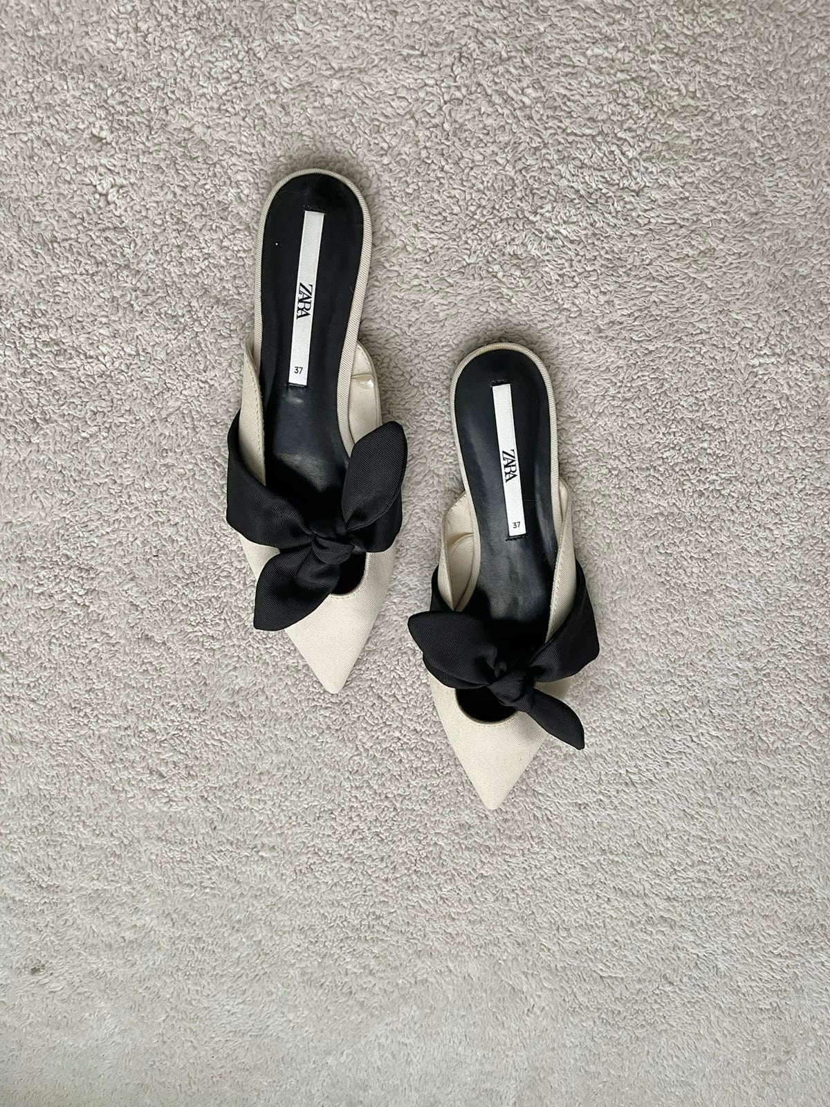 Zapatos blanco y negro con lazo Zara - Talla 37