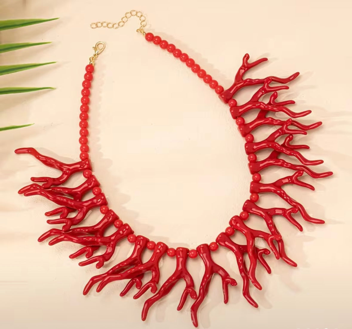 Collar rojo grande cuentas