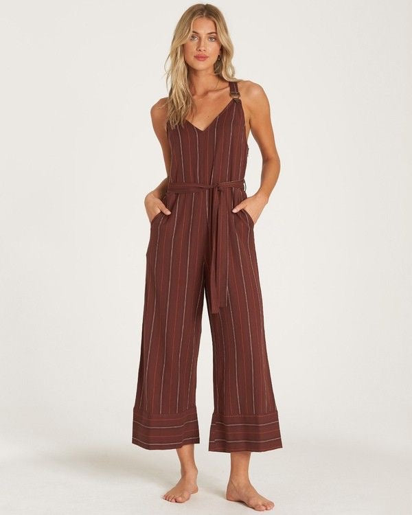 Enterizo guinda rayas nuevo con etiqueta Billabong - Talla M