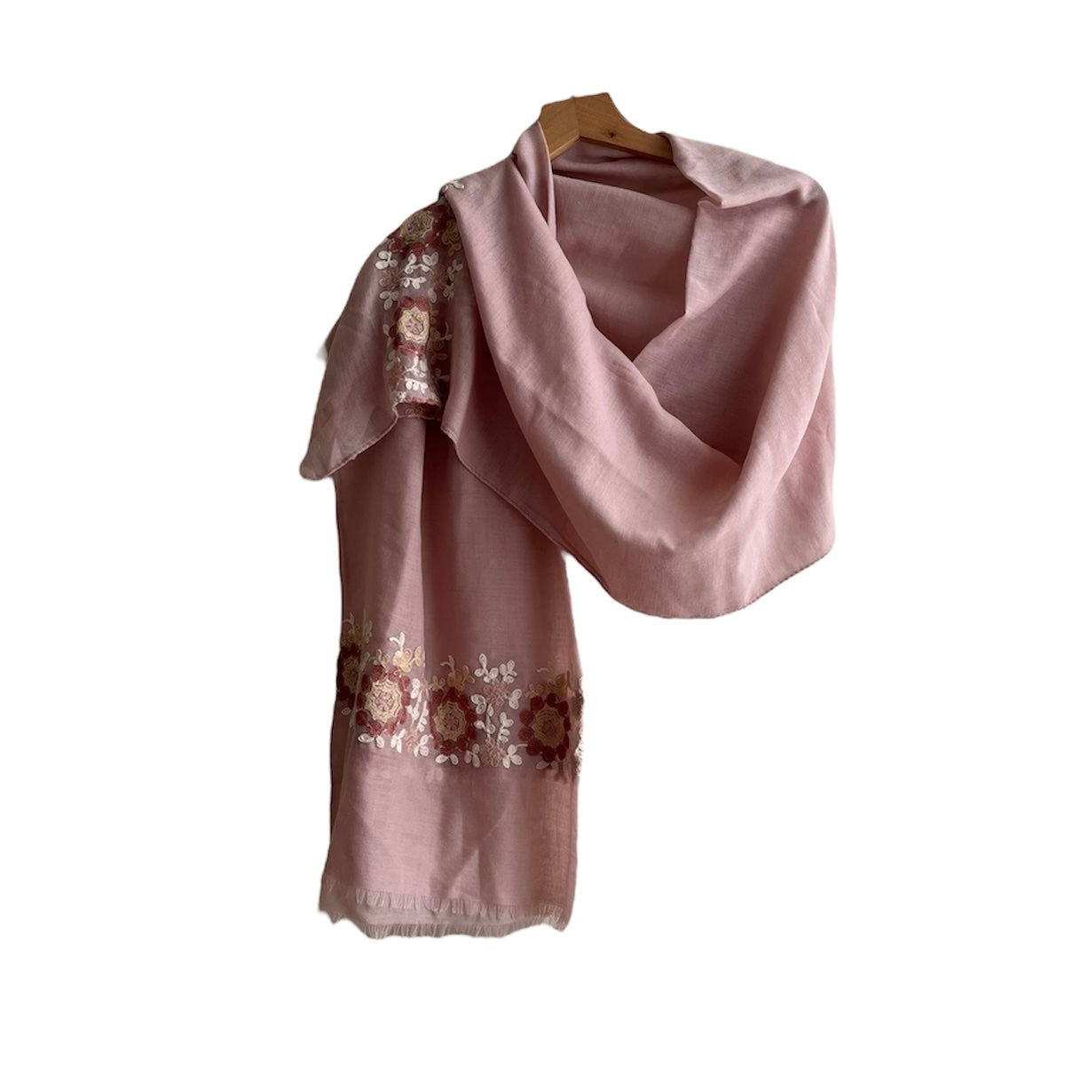 Bufanda rosa flores bordadas