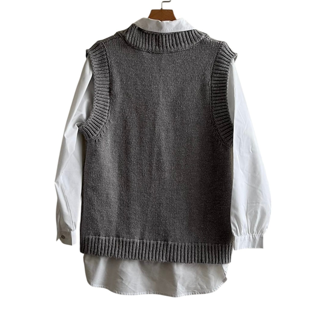 Blusa blanca con chaleco de lana gris University - Talla XS