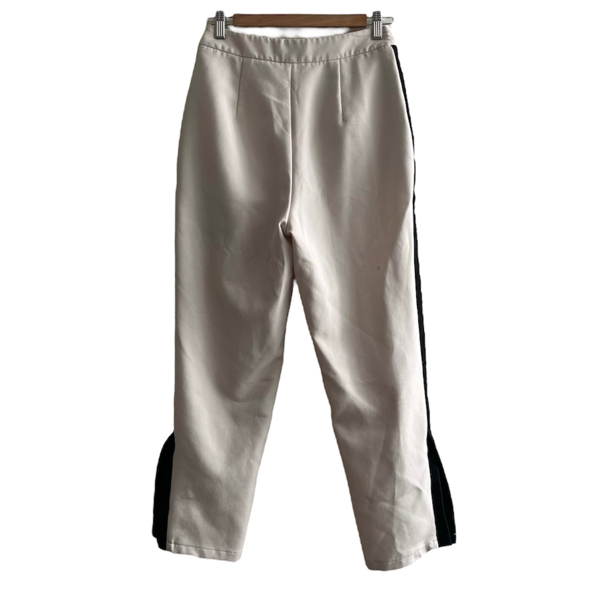 Pantalón beige franja negra - Talla S