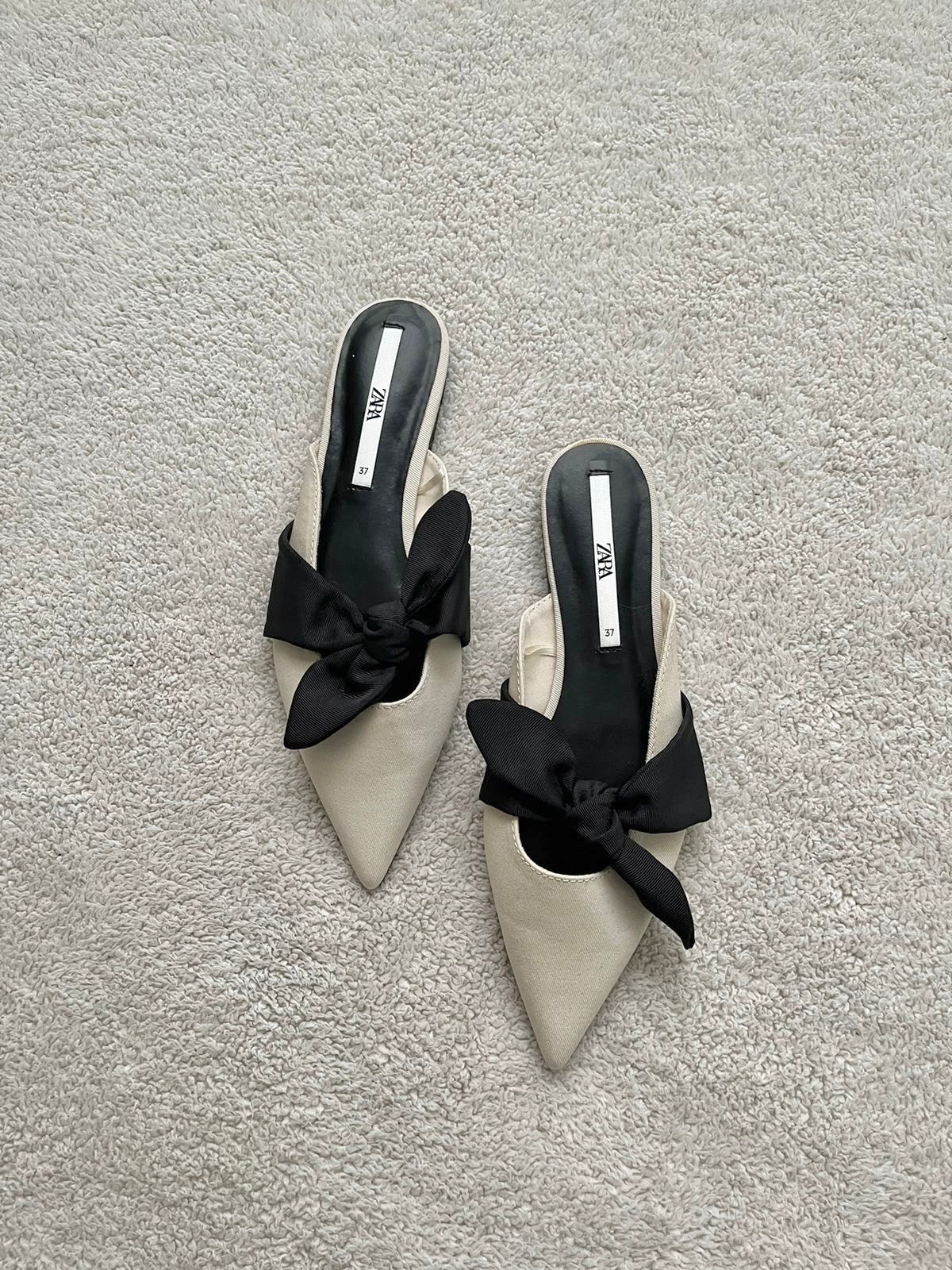 Zapatos blanco y negro con lazo Zara - Talla 37