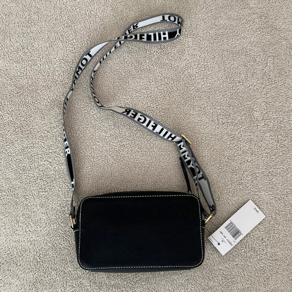 Cartera negra Tommy Hilfiger nueva con etiqueta