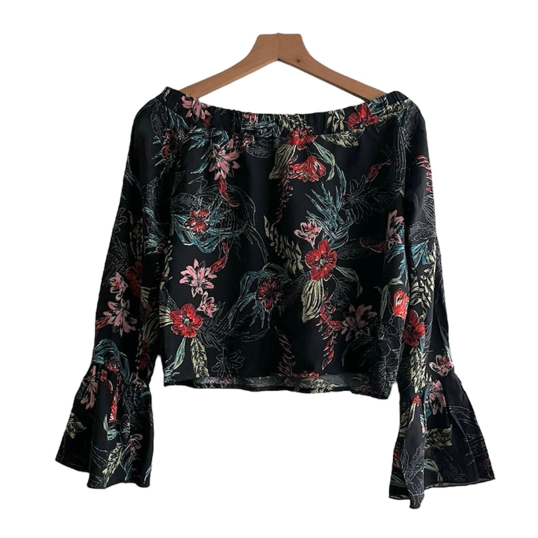 Blusa negra manga larga flores - Talla S