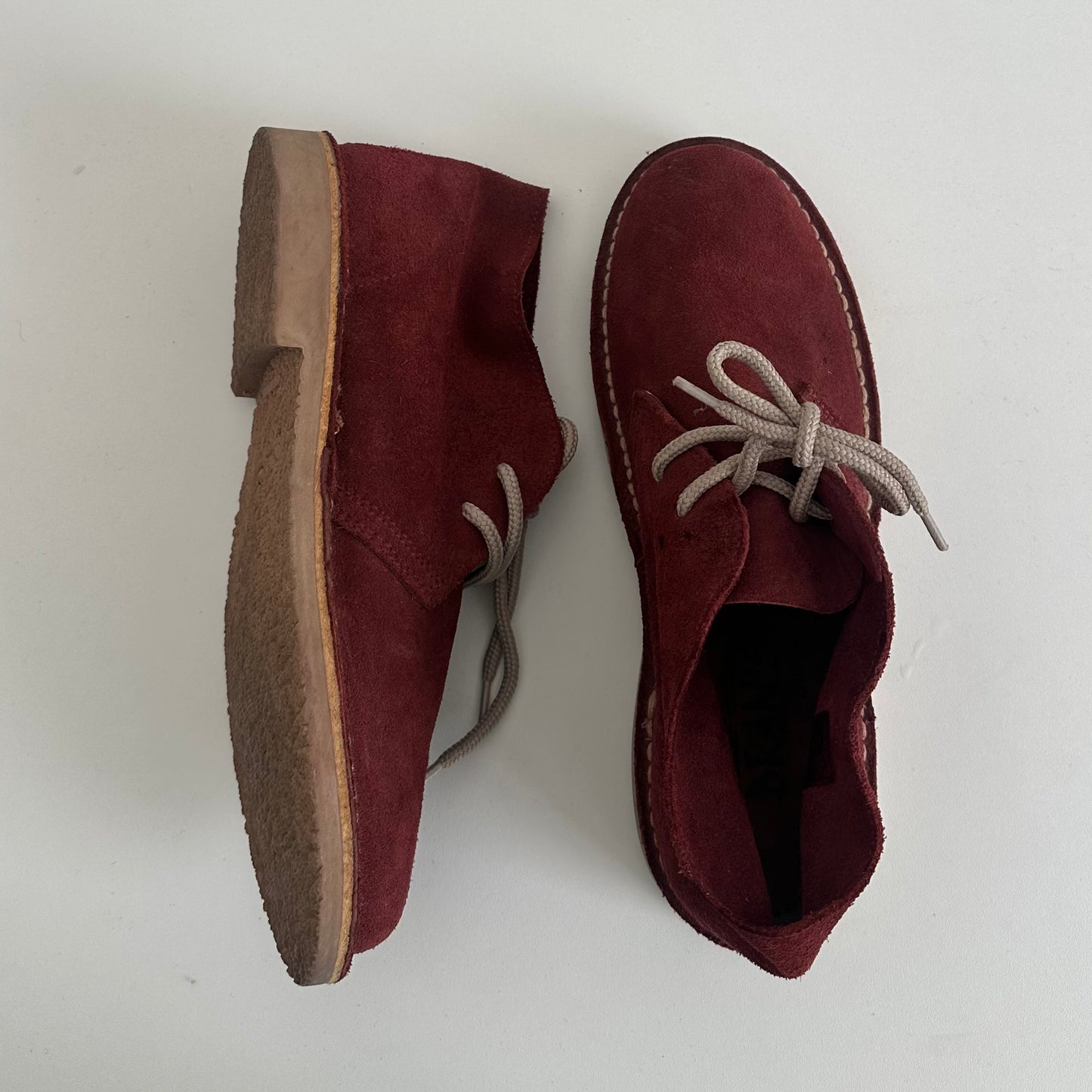 Zapatos de gamuza guinda - Talla 40