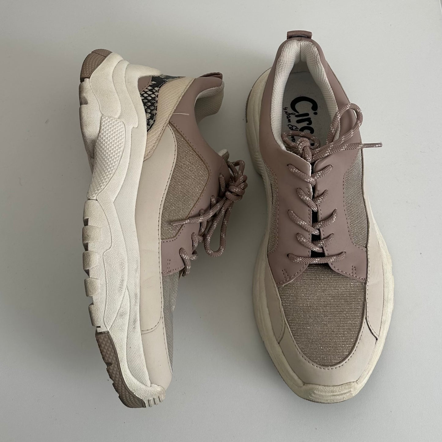 Zapatillas con plataforma blancas y rosadas - Talla 40