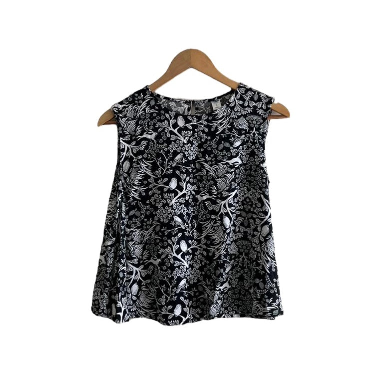 Blusa hojas negra y blanca Old Navy - Talla S