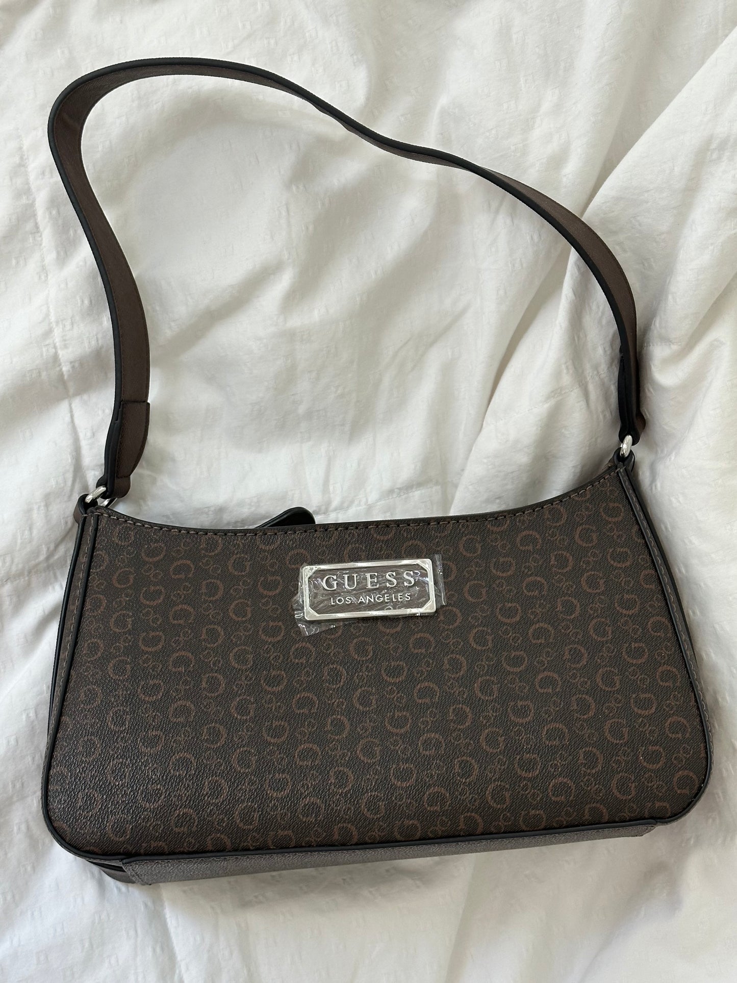 Cartera marrón de hombro guess nueva con etiqueta