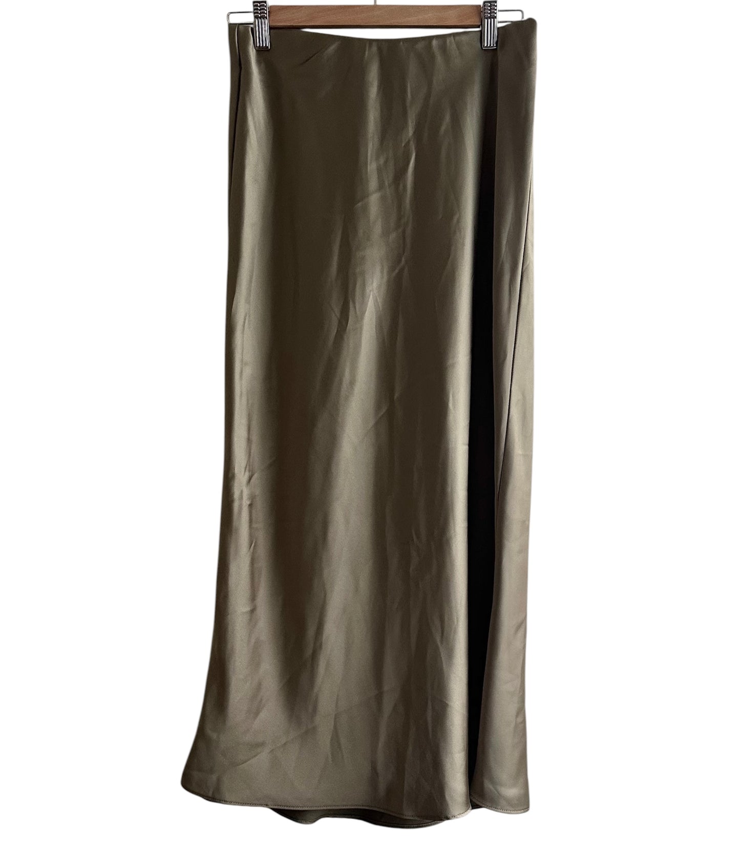 Falda larga satinada verde olivo Zara - Talla S