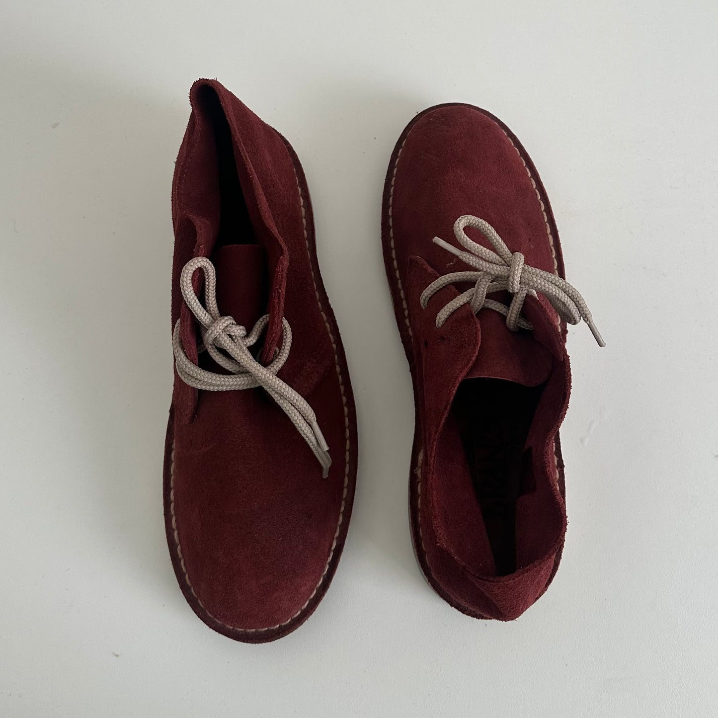 Zapatos de gamuza guinda - Talla 40