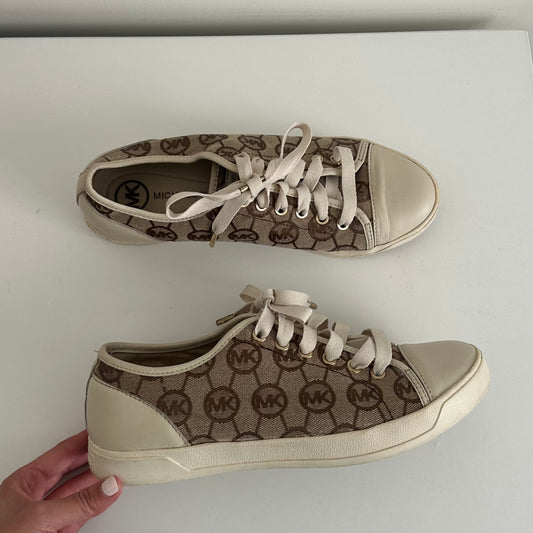 Zapatillas marrones con crema Michael Kors - Talla 40