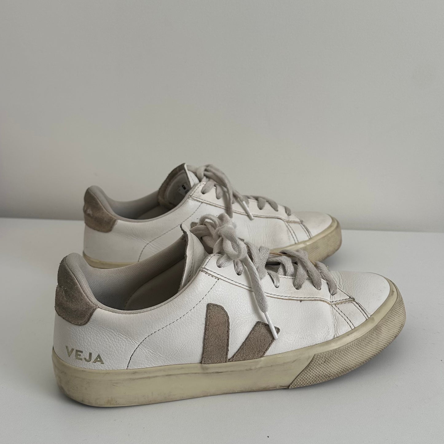 Zapatillas blancas cuero Veja - Talla 40