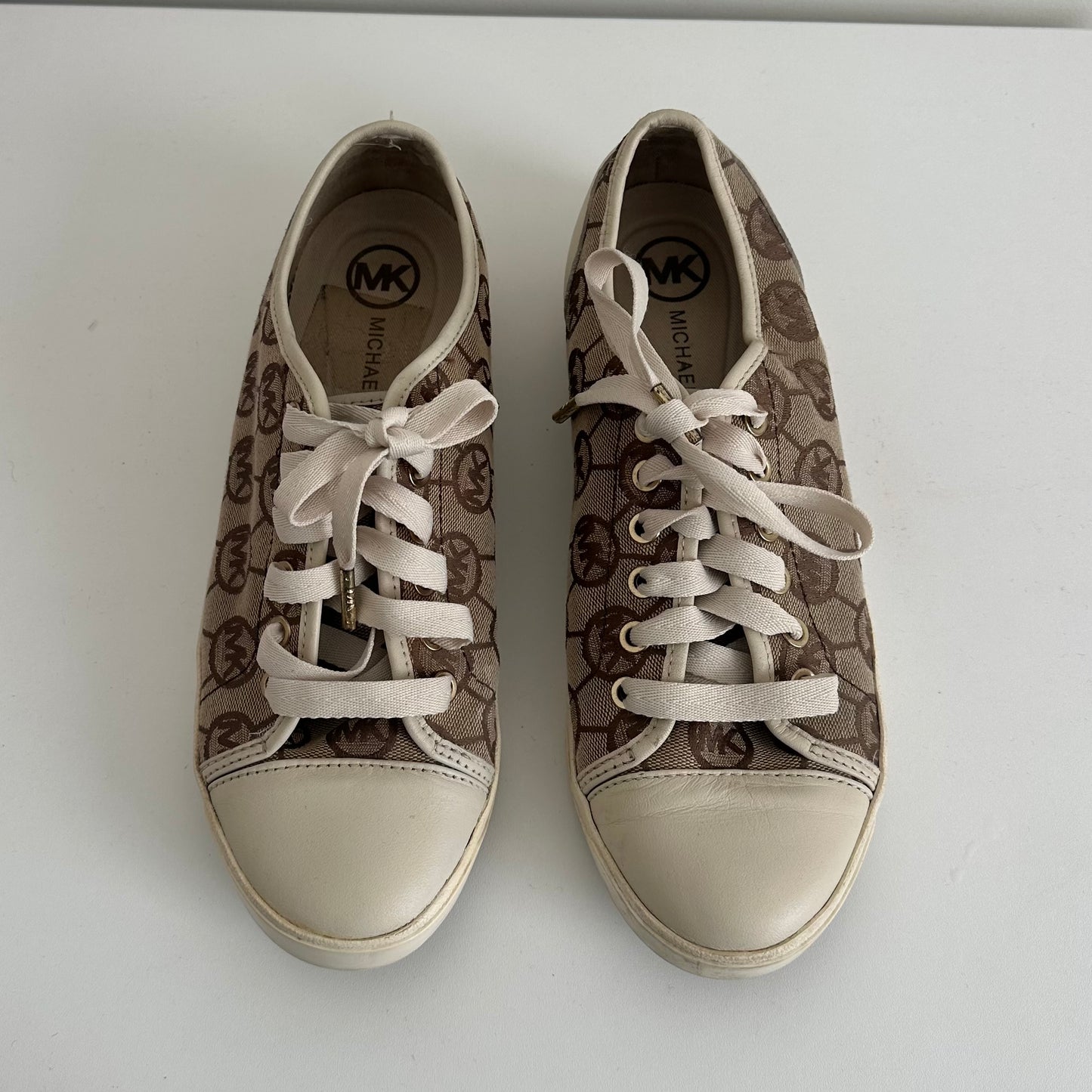 Zapatillas marrones con crema Michael Kors - Talla 40